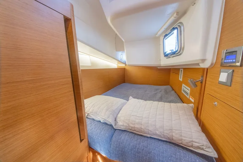 Slide: The Image of Jeanneau Sun Odyssey 410 2023 - 55
