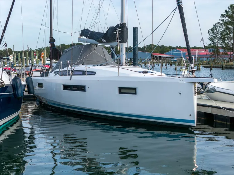 Slide: The Image of Jeanneau Sun Odyssey 410 2023 - 9