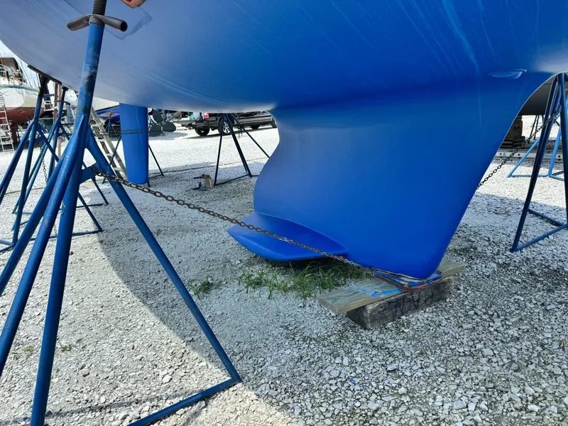 Slide: The Image of Catalina 400 MKII 2001 - 10