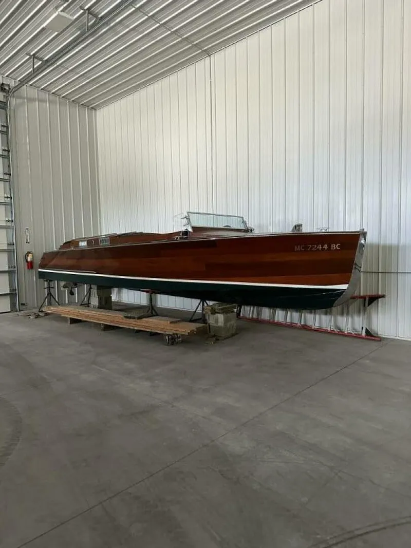 Slide: The Image of Chris-Craft Custom Runabout 1930 - 4
