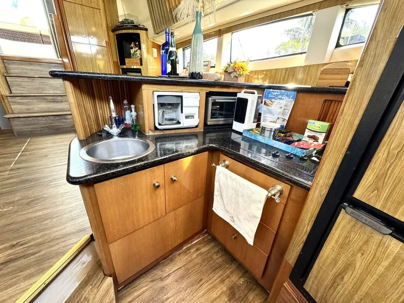 Slide: The Image of Carver Yachts 40 Flybridge 2001 - 13