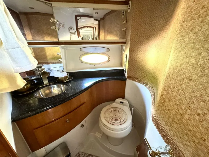 Slide: The Image of Carver Yachts 40 Flybridge 2001 - 26