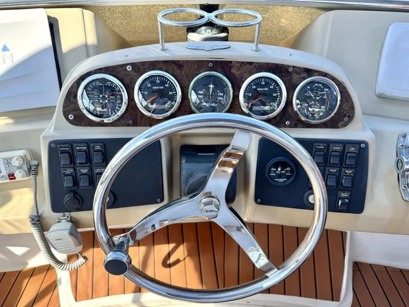 Slide: The Image of Carver Yachts 40 Flybridge 2001 - 8