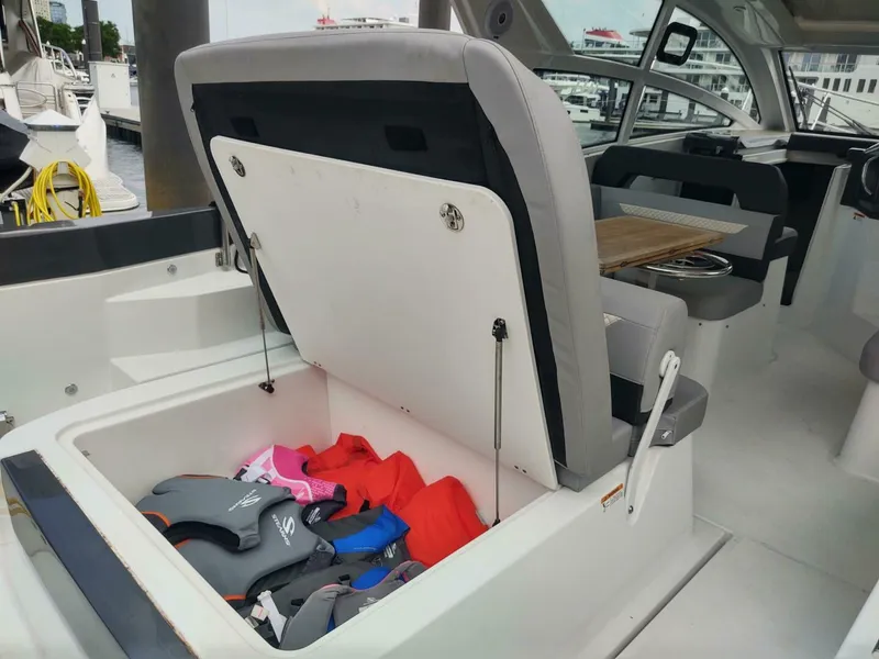 Slide: The Image of Beneteau Gran Turismo 36 2022 - 15