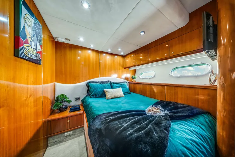 Slide: The Image of Sunseeker 94 Motor Yacht 2003 - 26