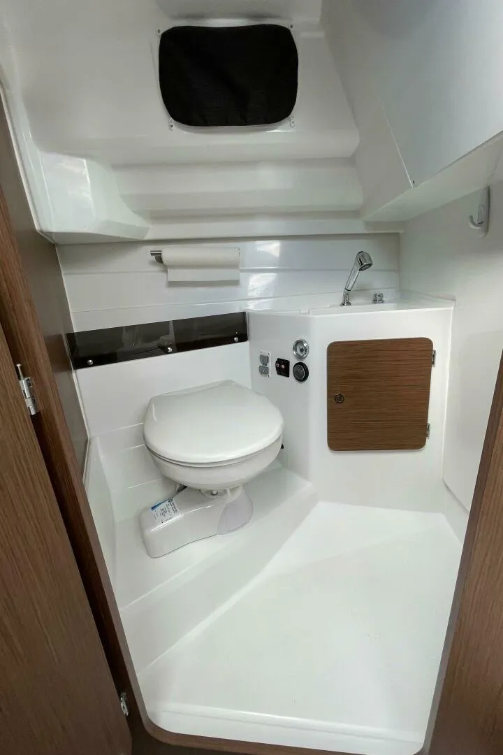 Slide: The Image of Beneteau Antares 8 2023 - 13