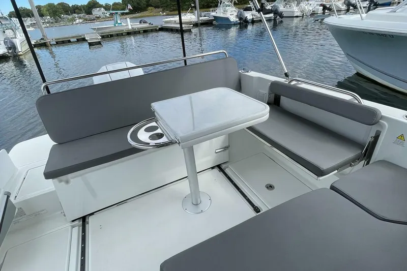Slide: The Image of Beneteau Antares 8 2023 - 16