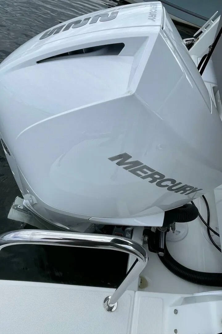 Slide: The Image of Beneteau Antares 8 2023 - 17