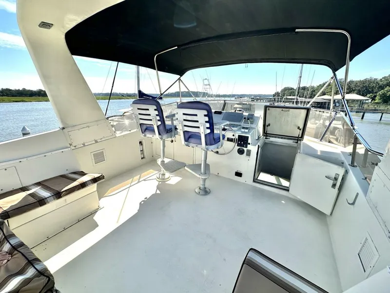 Slide: The Image of Hatteras 54 MotorYacht 1987 - 32