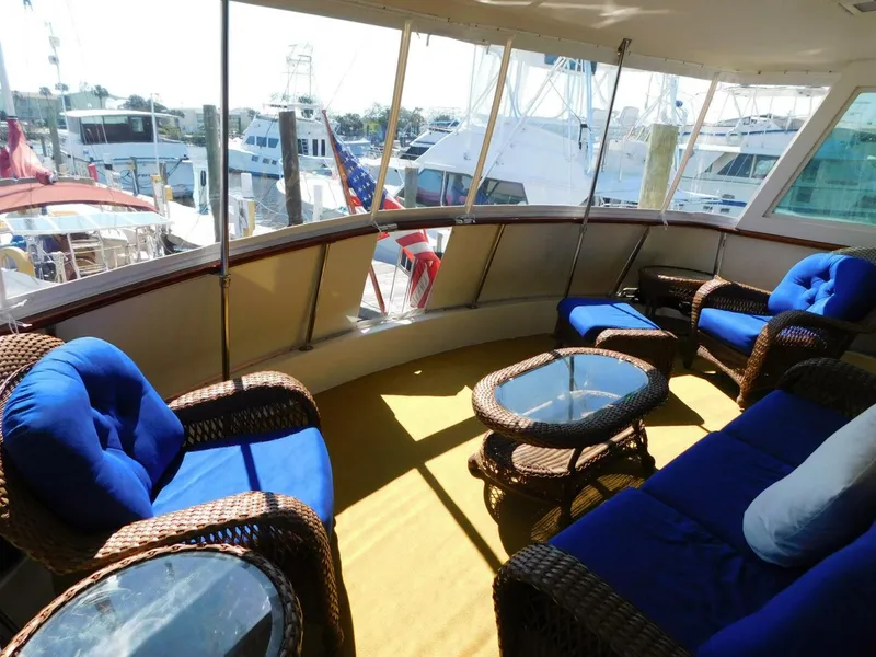 Slide: The Image of Hatteras 54 MotorYacht 1987 - 4
