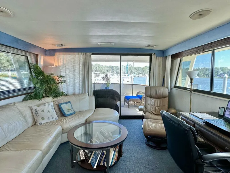 Slide: The Image of Hatteras 54 MotorYacht 1987 - 5