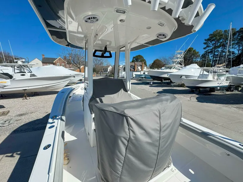 Slide: The Image of Regulator Marine 23fs 2021 - 15