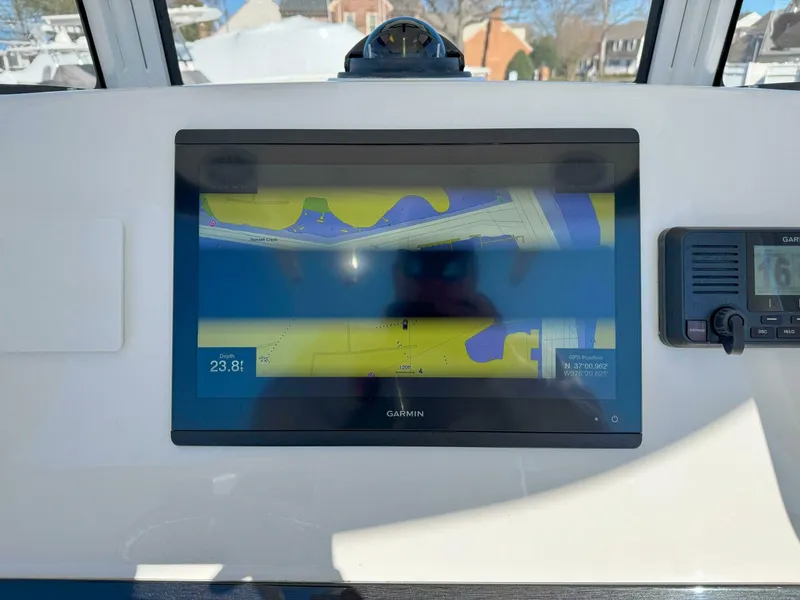 Slide: The Image of Regulator Marine 23fs 2021 - 25