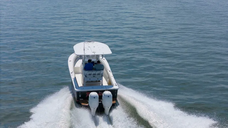 Slide: The Image of Regulator Marine 23fs 2021 - 46