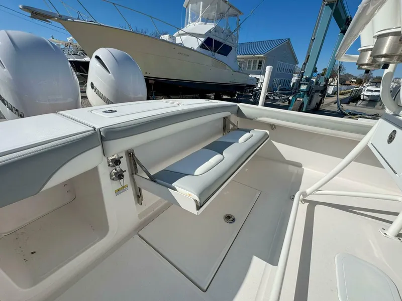 Slide: The Image of Regulator Marine 23fs 2021 - 9