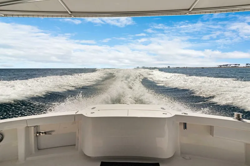 Slide: The Image of Hatteras GT63 2016 - 21