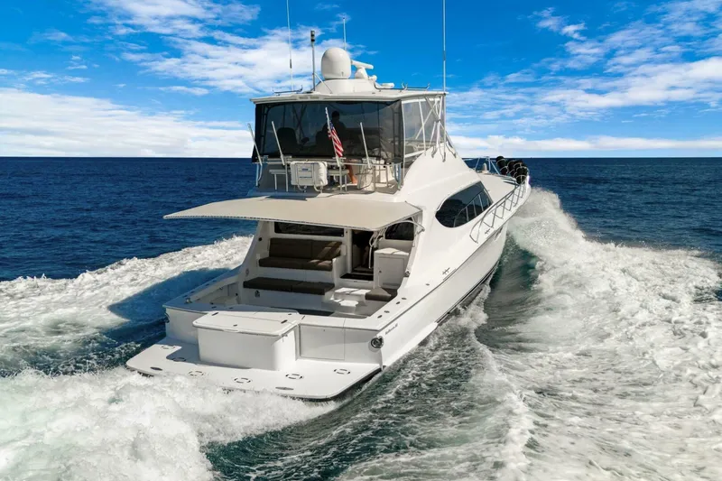 Slide: The Image of Hatteras GT63 2016 - 29