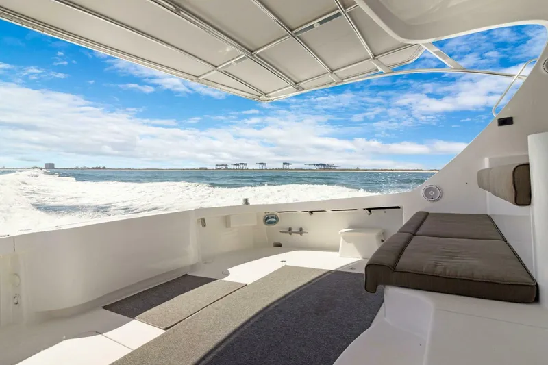 Slide: The Image of Hatteras GT63 2016 - 60
