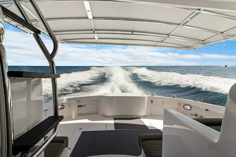 Slide: The Image of Hatteras GT63 2016 - 63