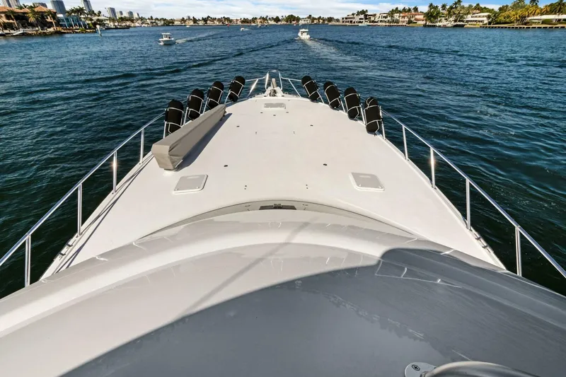 Slide: The Image of Hatteras GT63 2016 - 66