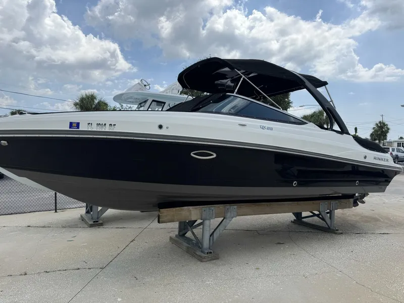 The Image of Rinker QX 29 2017 - 0