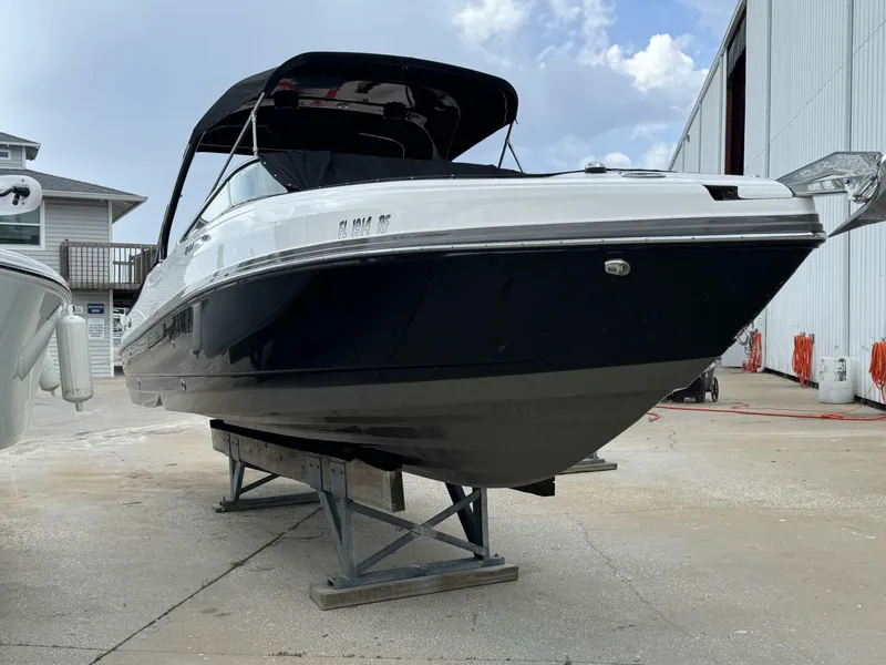 Slide: The Image of Rinker QX 29 2017 - 3