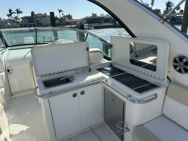 Slide: The Image of Sea Ray 370 Venture 2013 - 3