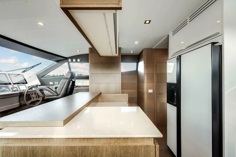 Slide: The Image of Ferretti 870 2014 - 19