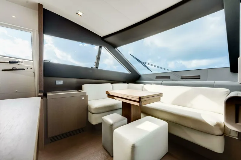 Slide: The Image of Ferretti 870 2014 - 20