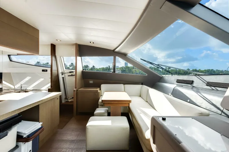 Slide: The Image of Ferretti 870 2014 - 24