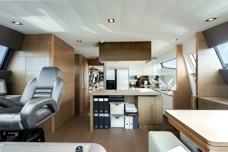 Slide: The Image of Ferretti 870 2014 - 25