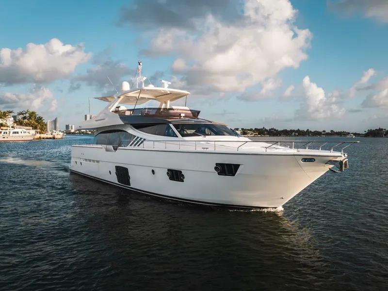 Slide: The Image of Ferretti 870 2014 - 33