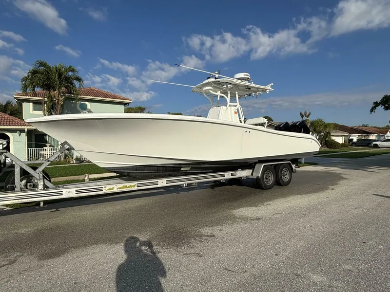 The Image of Yellowfin 29 2012 - 0