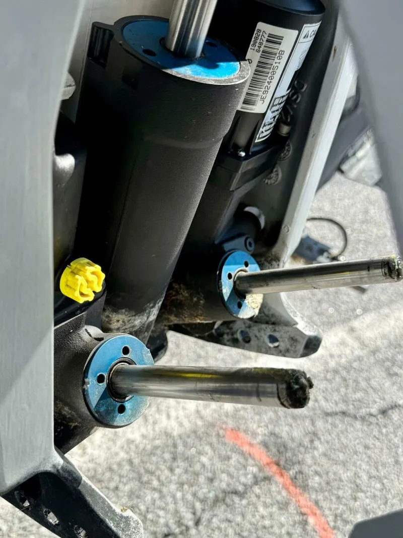 Slide: The Image of Boston Whaler 210 Dauntless 2020 - 10