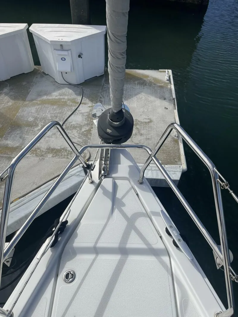 Slide: The Image of Hanse 418 2021 - 8