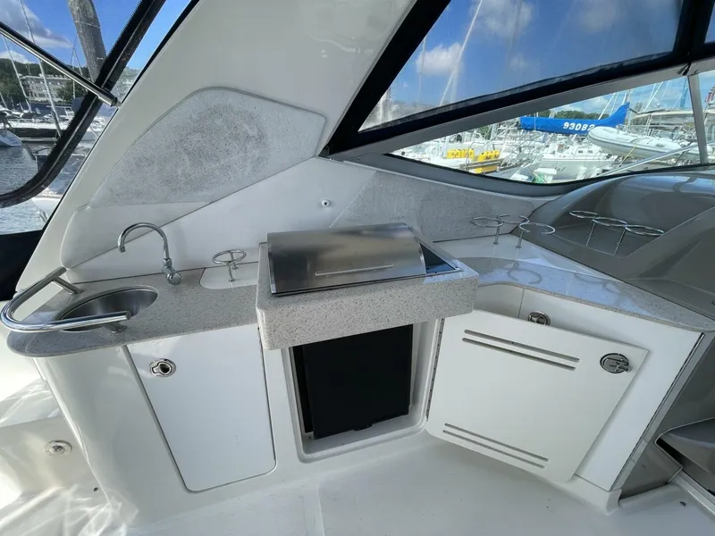 Slide: The Image of Sea Ray 330 Sundancer 2010 - 6