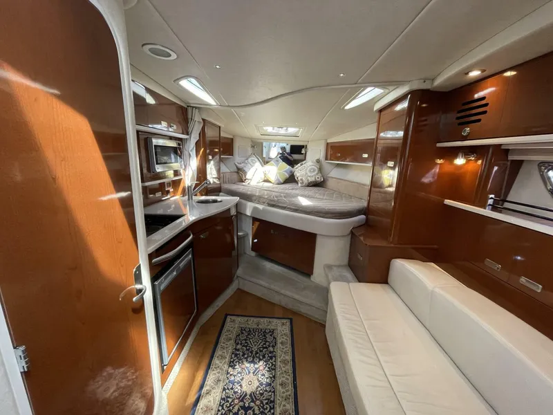 Slide: The Image of Sea Ray 330 Sundancer 2010 - 9