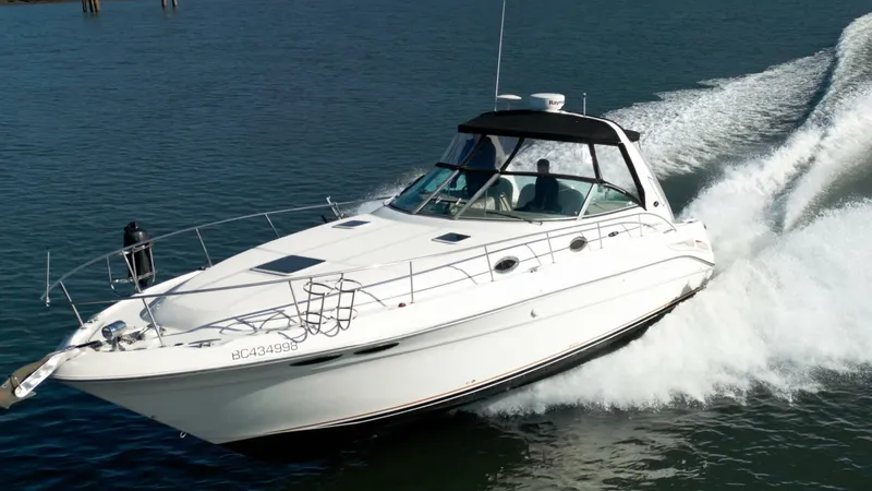 Slide: The Image of Sea Ray 2001 - 3
