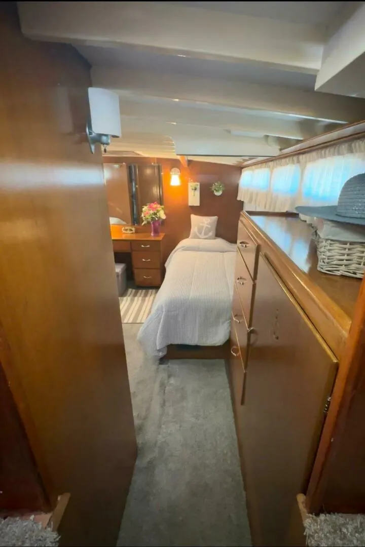Slide: The Image of Chris-Craft 45 Constellation 1960 - 27