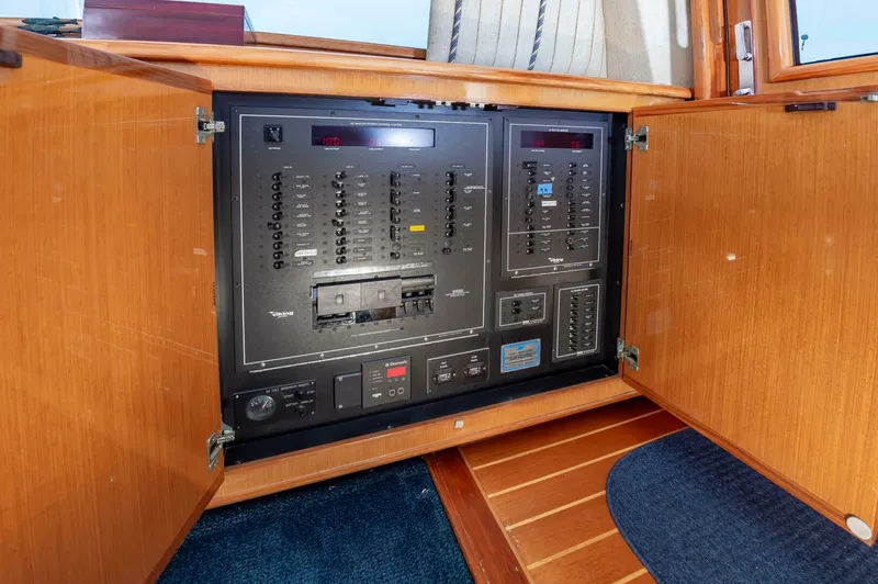 Slide: The Image of Viking 50 Convertible 2001 - 34