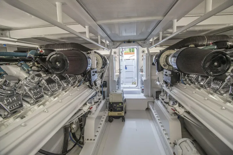 Slide: The Image of Merritt Yachts 80 Sportfish 2000 - 60