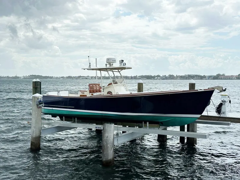 The Image of Hinckley Yachts Talaria 29 C 2002 - 0