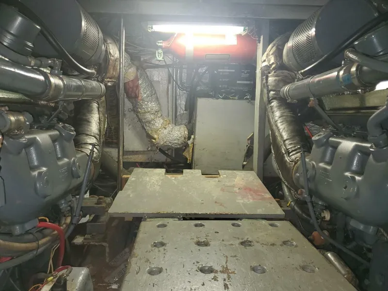 Slide: The Image of Californian 5239 Cockpit Motor Yacht 1985 - 10