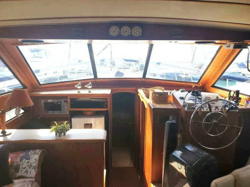 Slide: The Image of Californian 5239 Cockpit Motor Yacht 1985 - 15