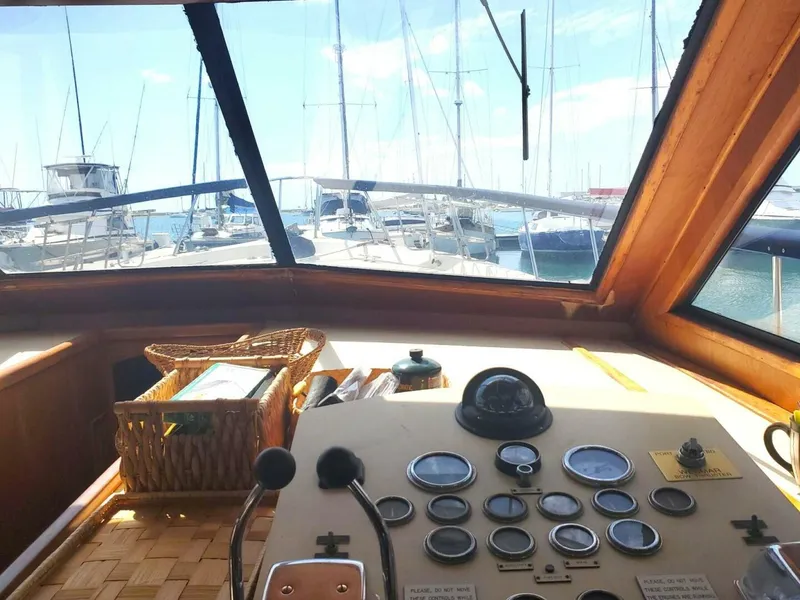 Slide: The Image of Californian 5239 Cockpit Motor Yacht 1985 - 17