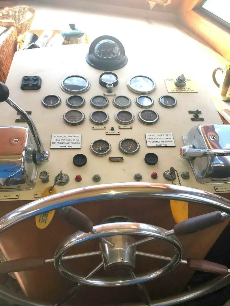 Slide: The Image of Californian 5239 Cockpit Motor Yacht 1985 - 18