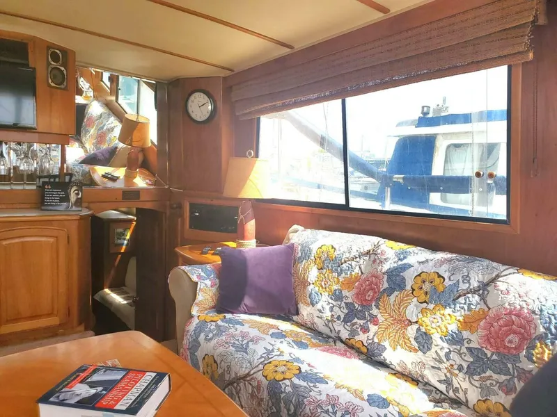 Slide: The Image of Californian 5239 Cockpit Motor Yacht 1985 - 21