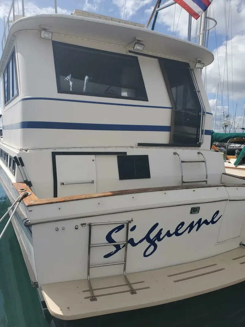 Slide: The Image of Californian 5239 Cockpit Motor Yacht 1985 - 5