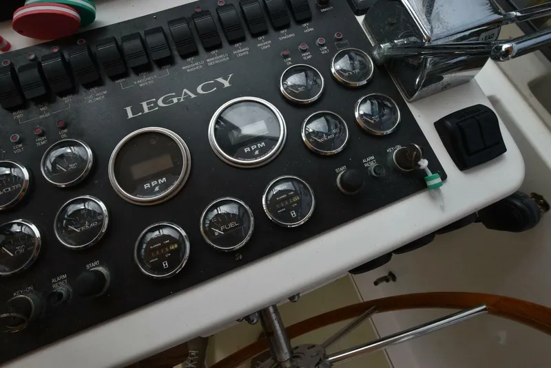 Slide: The Image of Legacy 34 Express 1999 - 9
