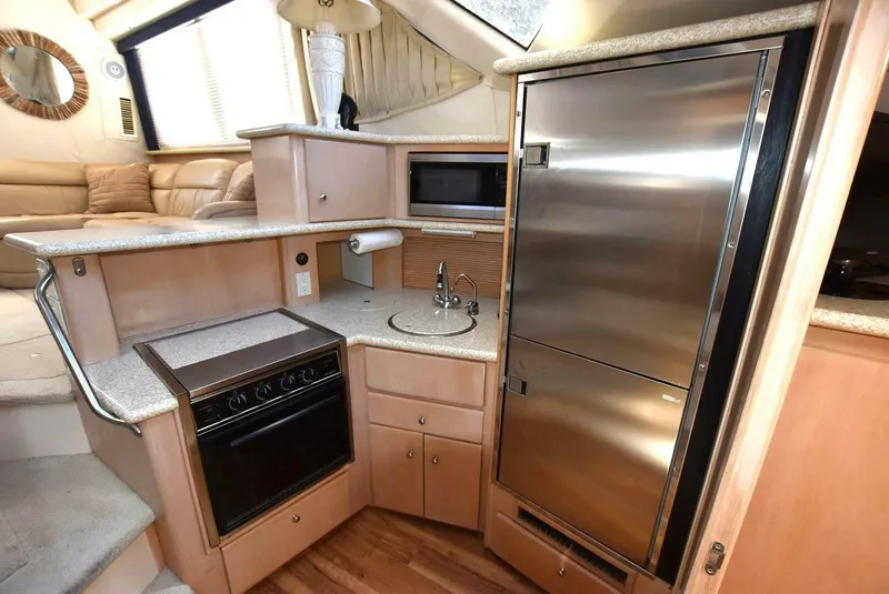 Slide: The Image of Carver Yachts 1999 - 12